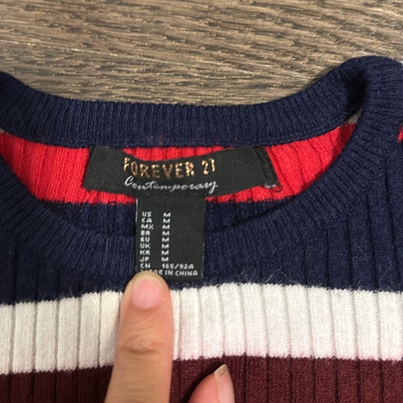 Forever 21 stripes knit sweater - Picture 4 of 5